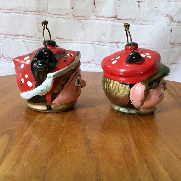 Vintage Redware Japan Dutch Boy and Girl Teapot Salt and Pepper Shaker Pair - Picture 4 of 8